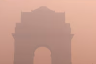 National : दिल्ली फिर बनी दुनिया की सबसे प्रदूषित राजधानी 16