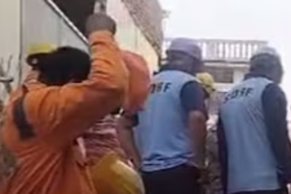 Crime : लेंटर उठाते समय छत गिरने से 5 मजदूर मलबे में दबे, 3 की मौत 14