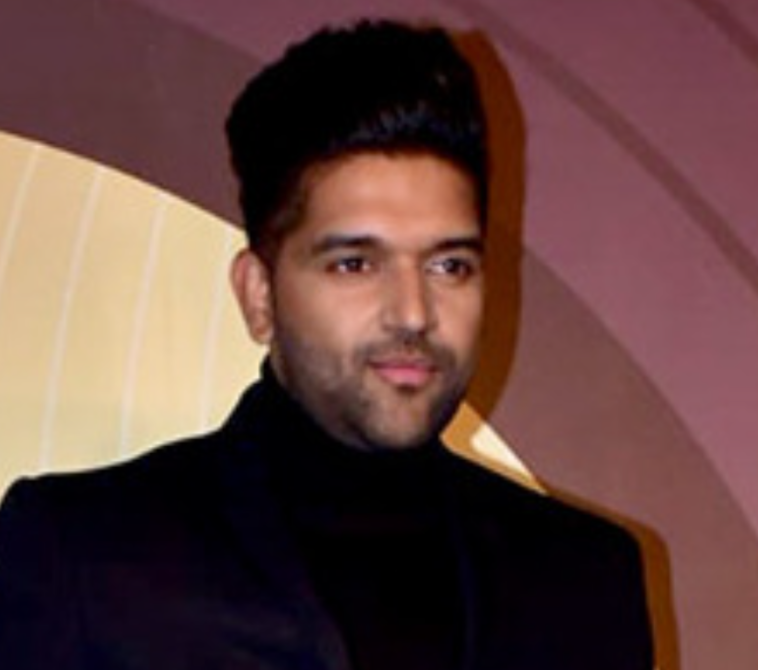 किसानों के समर्थन में आए गुरु रंधावा किसानों के समर्थन में आए गुरु रंधावा