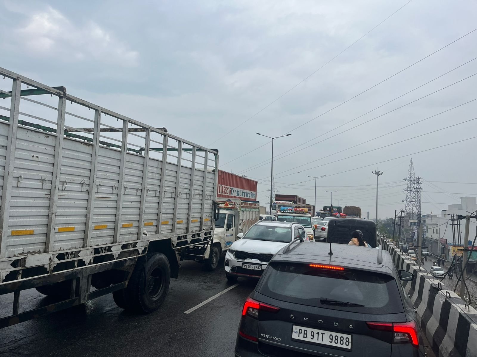 जालंधर नेशनल हाईवे पर लंबा जाम