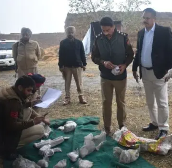 जालंधर कमिश्नरेट पुलिस ने नशीले पदार्थों से निपटने के लिए बड़े अभियान के दौरान नशीले पदार्थों को किया नष्ट