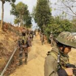 Manipur में सुरक्षा बलों ने 48 घंटे के अंदर 15 उग्रवादी किए गिरफ्तार Manipur में सुरक्षा बलों ने 48 घंटे के अंदर 15 उग्रवादी किए गिरफ्तार