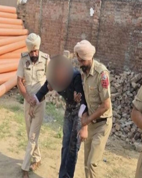 पंजाब में पुलिस और गैंगस्टरों के बीच मुठभेड़ पंजाब में पुलिस और गैंगस्टरों के बीच मुठभेड़