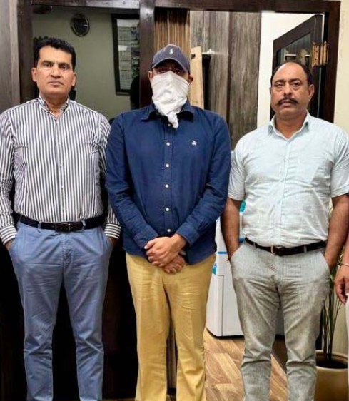 विजिलेंस की बड़ी कार्रवाई विजिलेंस की बड़ी कार्रवाई