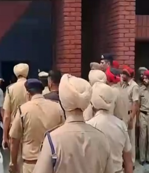 यह सेंट्रल जेल पुलिस छावनी में तब्दील