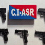 सीमा पार से खतरनाक हथियारों सहित तस्कर गिरफ्तार सीमा पार से खतरनाक हथियारों सहित तस्कर गिरफ्तार