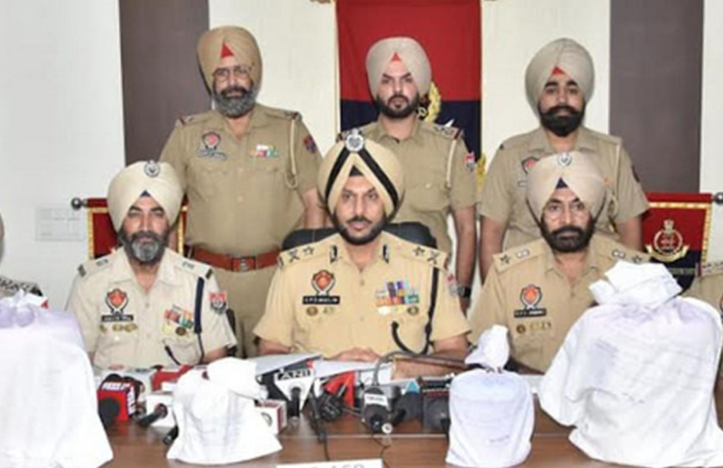 पंजाब में 2 महिलाओं सहित 6 तस्कर गिरफ्तार