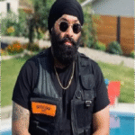 मशहूर पंजाबी गायक के घर पर गोलीबारी मशहूर पंजाबी गायक के घर पर गोलीबारी