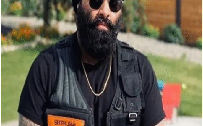 मशहूर पंजाबी गायक के घर पर गोलीबारी