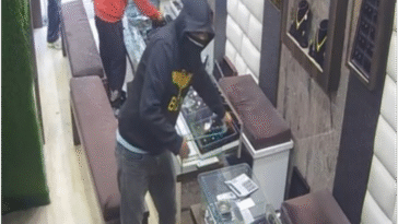 जालंधर: दिनदहाड़े बंदूक की नोक पर बड़ी लूट