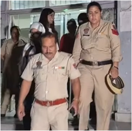 पंजाब के इस मशहूर होटल पर पुलिस का छापा पंजाब के इस मशहूर होटल पर पुलिस का छापा