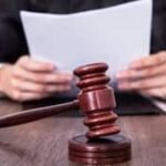 हाईकोर्ट ने DGP सहित 3 IAS अधिकारियों को लगाया जुर्माना हाईकोर्ट ने DGP सहित 3 IAS अधिकारियों को लगाया जुर्माना