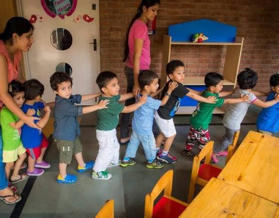 प्लेवे स्कूलों को सख्त आदेश जारी