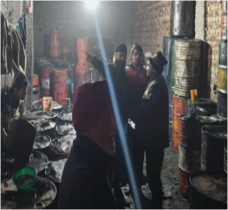 जालंधर के इस इलाके में नकली तेल बनाने वाले गोदाम का पर्दाफाश