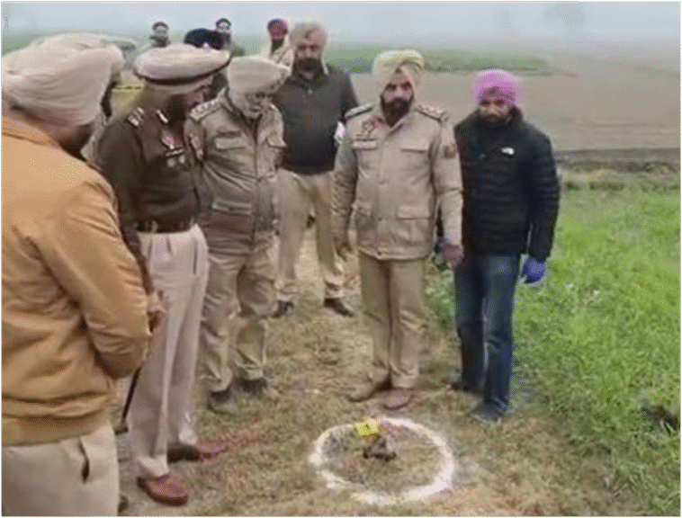 पुलिस और बदमाशों के बीच ताबड़तोड़ गोलियां