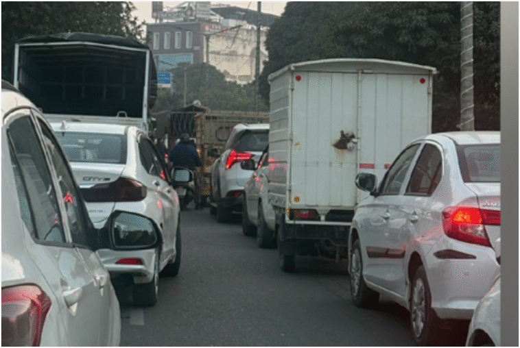 Jalandhar शहर के सबसे व्यस्त चौक पर लगा लंबा जाम