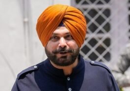 नवजोत कौर सिद्धू के इस्तीफे से राजनीतिक माहौल गरमाया