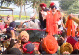 नाभा जेल से बाहर आए बिक्रम मजीठिया