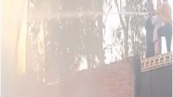 Jalandhar : रिहायशी इलाके में गोदाम में भीषण आग