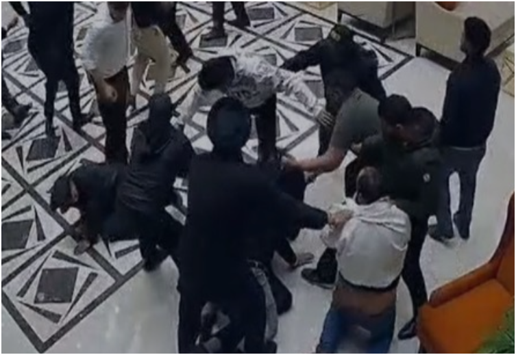 जालंधर का Mariton होटल बना जंग का अखाड़ा जालंधर का Mariton होटल बना जंग का अखाड़ा