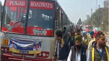 AAP सरकार की रैली में 890 सरकारी बसें?