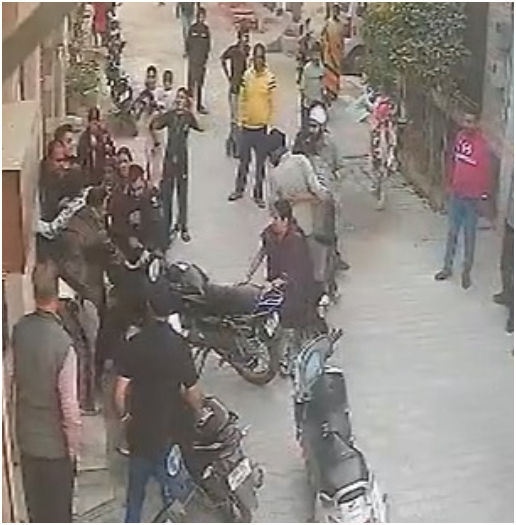 Jalandhar : आवारा कुत्तों को लेकर दो पक्षों में खूनी झड़प