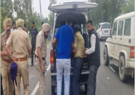 जालंधर-पठानकोट हाईवे पर टिप्पर ने बाइक सवार को कुचला