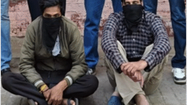 2 आरोपी अवैध हथियारों समेत गिरफ्तार