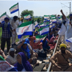 किसानों ने एक बार फिर किया रेलवे ट्रैक जाम