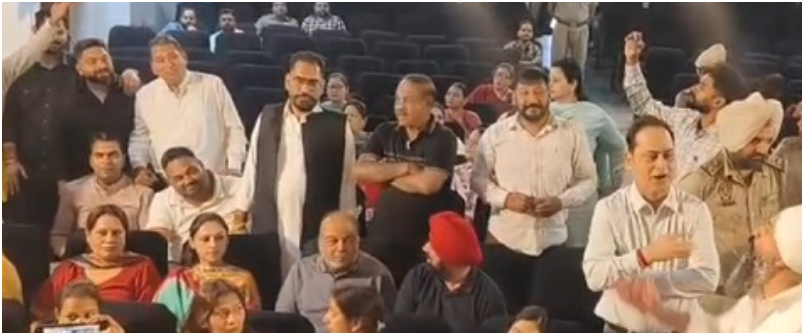 जालंधर निगम हाउस में भारी हंगामा