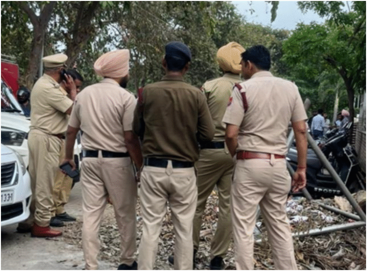 Breaking: चंडीगढ़ में BJP दफ्तर के बाहर धमाका