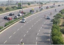 किसानों ने नेशनल हाईवे और टोल प्लाजा बंद करने की चेतावनी