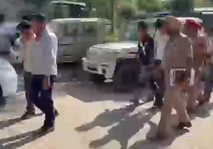 जालंधर में कॉलेज बस पर हमला