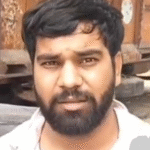 थाने के बाहर छात्रों पर हमला थाने के बाहर छात्रों पर हमला